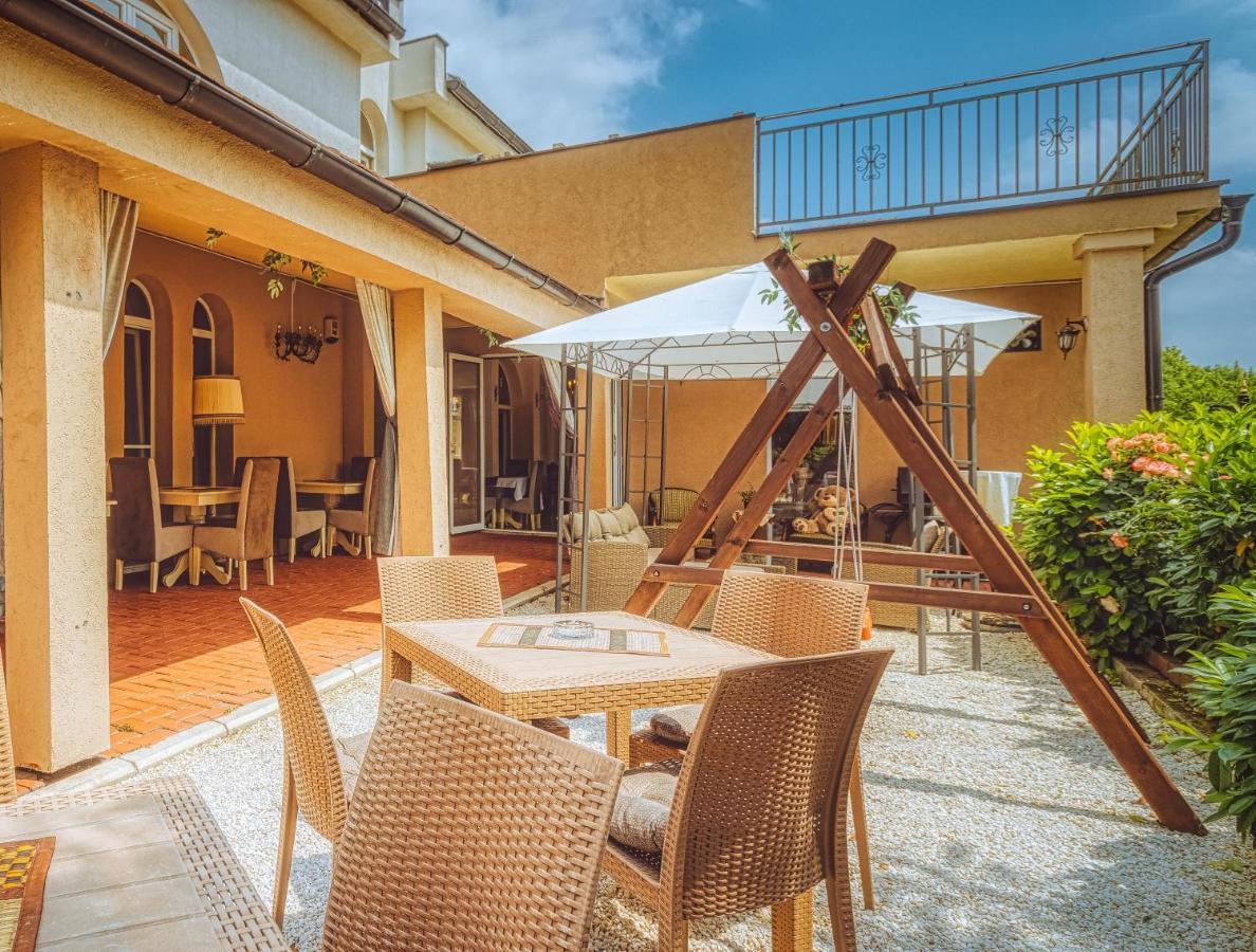 Vila Rococo Βελιγράδι Εξωτερικό φωτογραφία