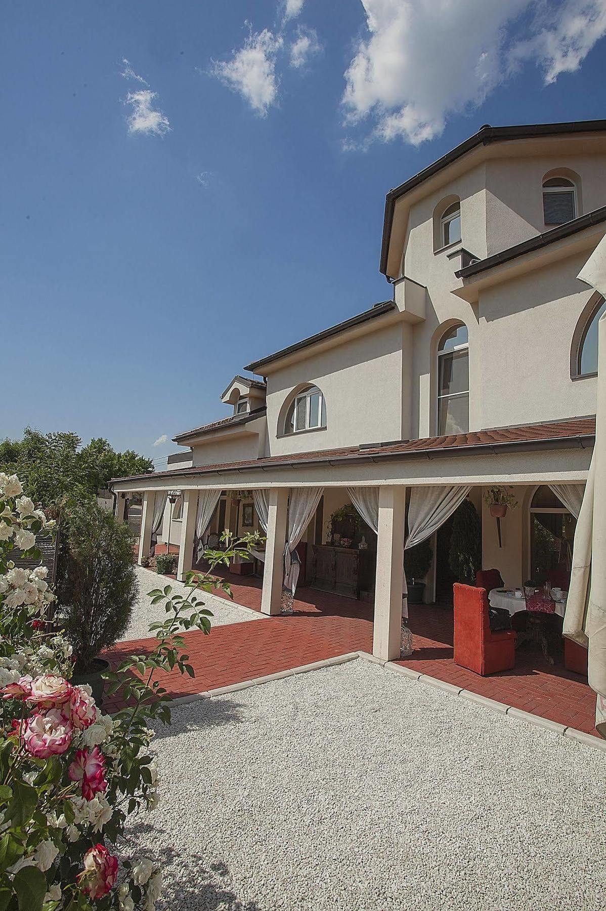 Vila Rococo Βελιγράδι Εξωτερικό φωτογραφία